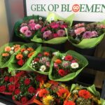 ガソリンスタンドの花束販売スタンド